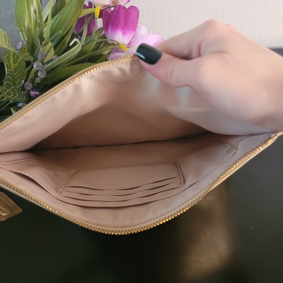 Coach  Glitter Zippy Wristlet - Picture 8 of 8